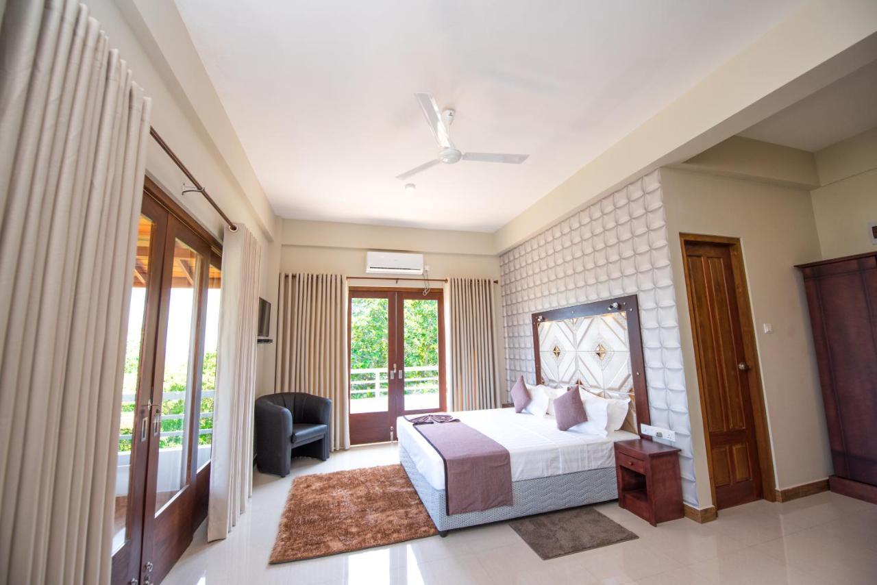 Mount Rich Rumassala Hotel Unawatuna Exterior foto